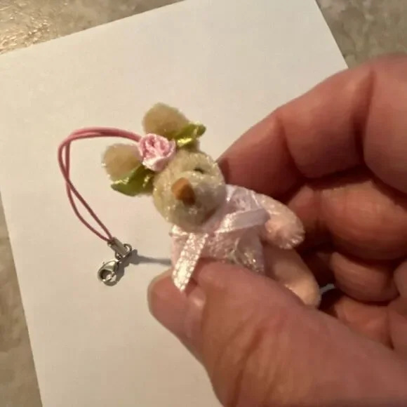 Miniature Jointed Rabbit - Picture 2 of 4